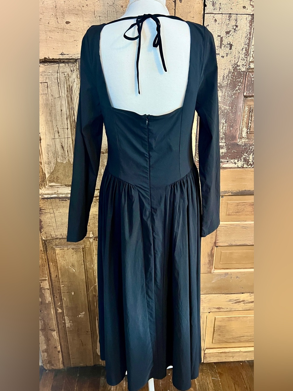 Black Sweetheart Neck Midi Dress | Open Back Detail | Long Sleeve Cottagecore - Picture 2 of 2
